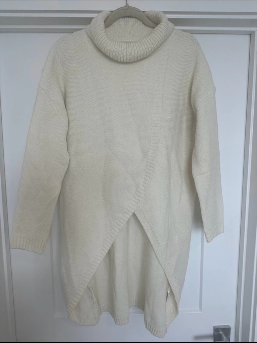 Turtleneck Split-Front Knit Sweater - Cream